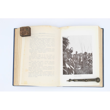 WODZICKI A. hr, Ośmset kilometrów w Afryce Środkowej. Wyprawa myśliwska. Z 80 rycinami, Lwów: po II. 1910