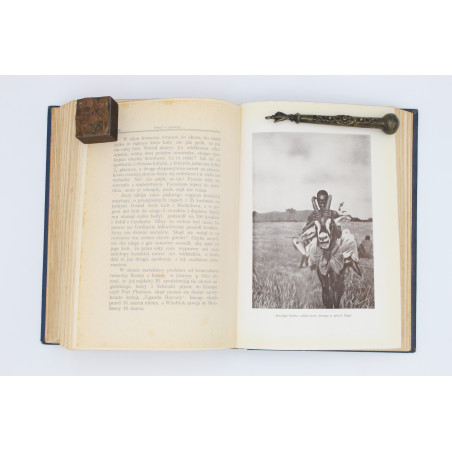 WODZICKI Aleksander, Ośmset kilometrów w Afryce Środkowej. Wyprawa myśliwska [hunting in Africa], Lwów: po II. 1910